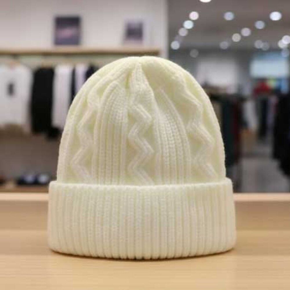 Ladies White Stylish Winter Hat